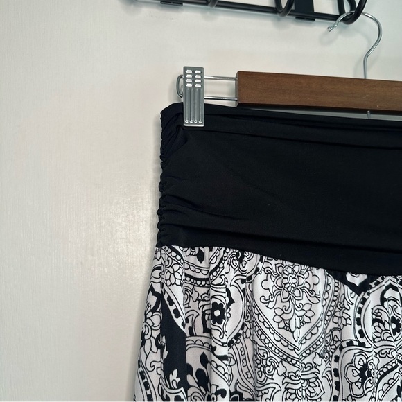 Apt. 9 Y2K Asymmetrical Paisley Midi Skirt. Black and White. Size: XL - Picture 2 of 5
